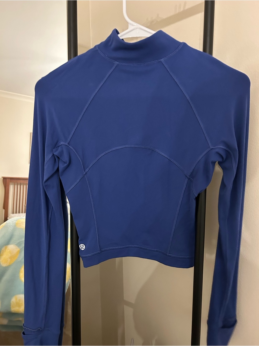 Lululemon Cropped Jacket - size 2 - Picture 2 of 2